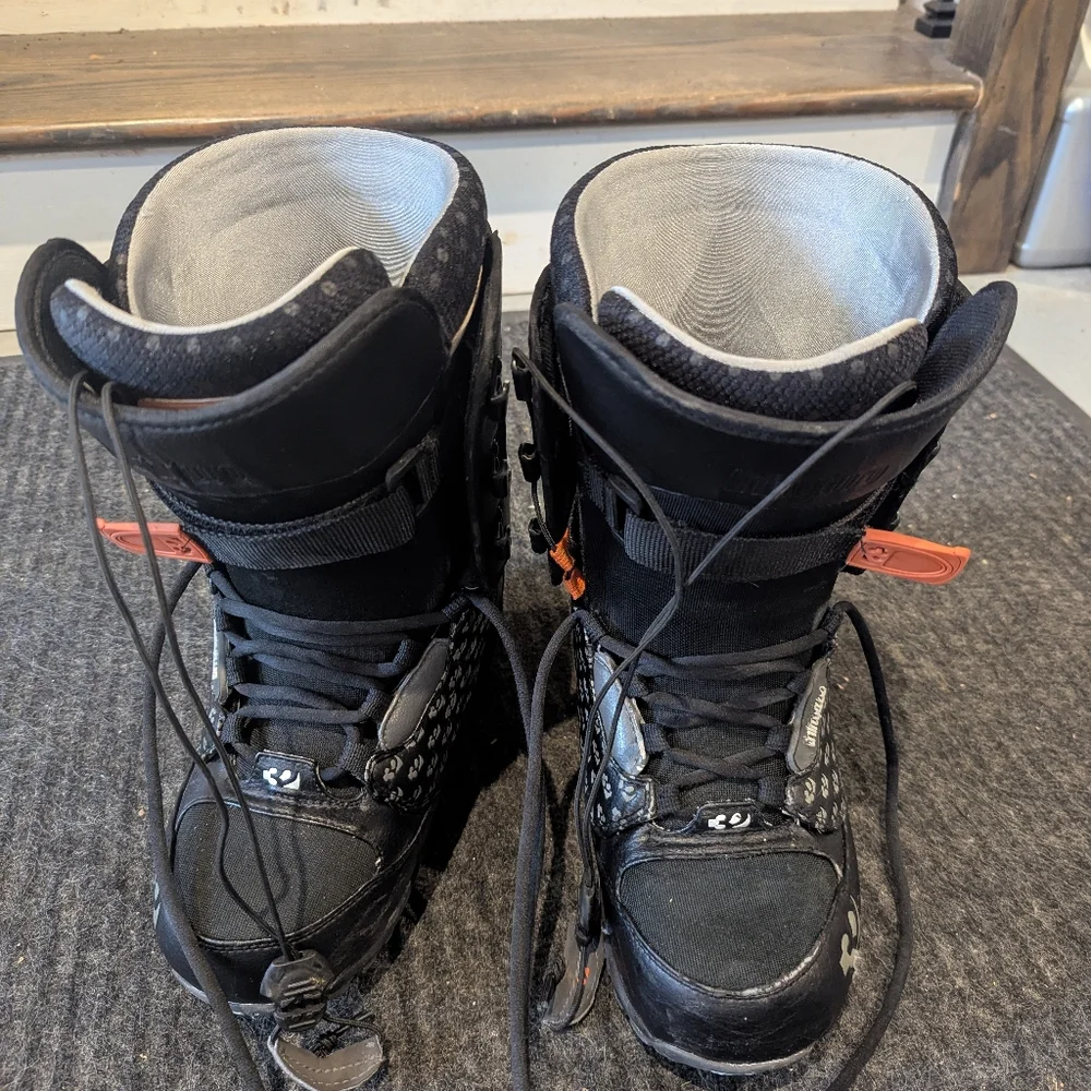 Thirty two leashed snowboarding boots - Picture 6 of 13